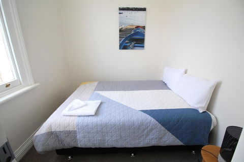 Trinity Hill Apartments - South Australia Travel 16