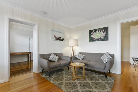 Trinity Hill Apartments - South Australia Travel 9