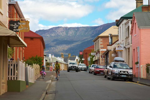 Hobart Waterfront Apartments - South Australia Travel 8