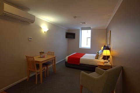 Hobart Waterfront Apartments - South Australia Travel 16