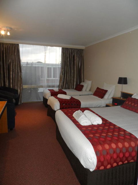 Commodore Regent - South Australia Travel 25