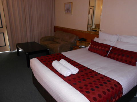 Commodore Regent - South Australia Travel 32