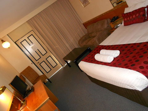 Commodore Regent - South Australia Travel 3