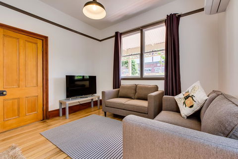 Rosehaven Cottage - South Australia Travel 10