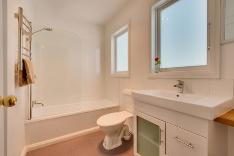 Rosehaven Cottage - South Australia Travel 16