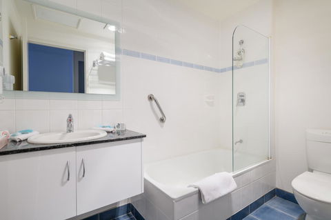 Mayfair Plaza Motel And Apartments - South Australia Travel 8