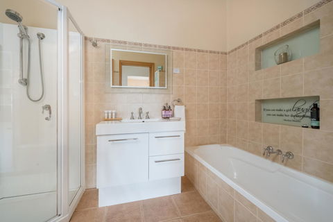 Jones On Wilson Boutique B&B - South Australia Travel 6