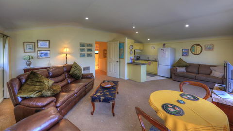Birchwood On The River - Devonport, Tasmania - Self-Contained And Self-Catering Accommodation - South Australia Travel 17