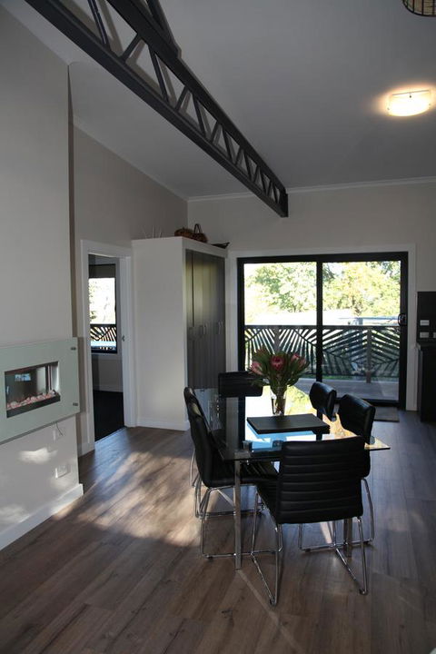 The WeareHouse In Deloraine - South Australia Travel 33