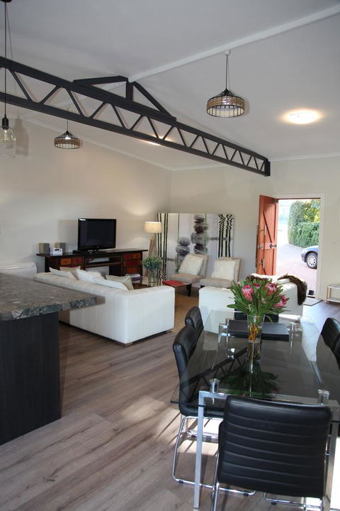 The WeareHouse In Deloraine - South Australia Travel 29