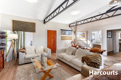 The WeareHouse In Deloraine - South Australia Travel 13