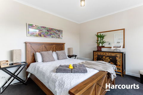 The WeareHouse In Deloraine - South Australia Travel 4