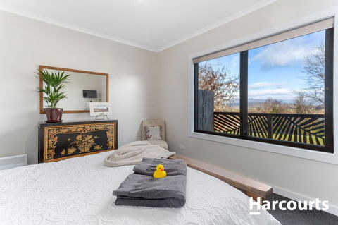 The WeareHouse In Deloraine - South Australia Travel 10