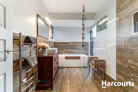 The WeareHouse In Deloraine - South Australia Travel 14