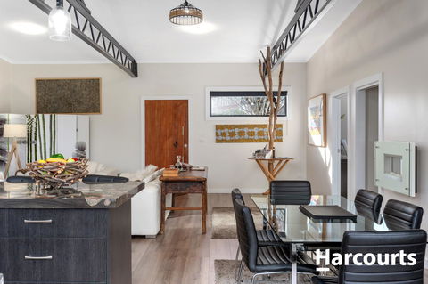 The WeareHouse In Deloraine - South Australia Travel 8