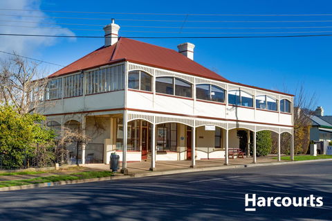The WeareHouse In Deloraine - South Australia Travel 1