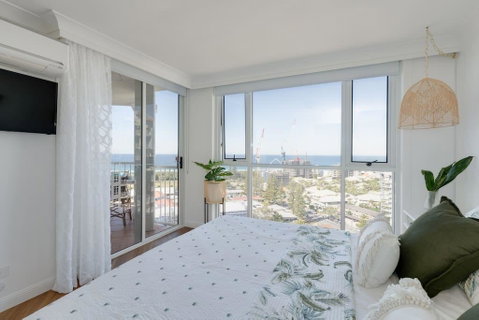 NEW Beautiful 1 Bedroom Beach Views Broadbeach - South Australia Travel 0