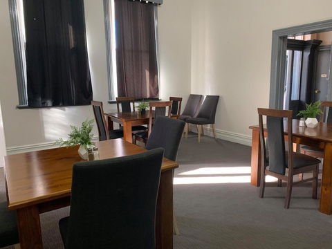 New Cornwall Hotel - South Australia Travel 2