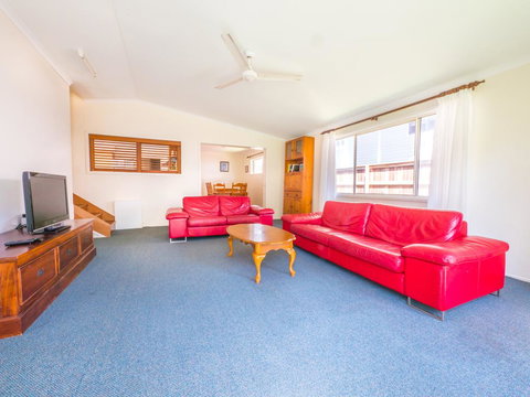 Ngungun Street 10, Dicky Beach - South Australia Travel 3