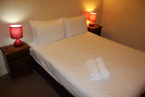 Nireeda Apartments On Clare - South Australia Travel 1