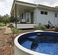 Noosa Hinterland Country Cottage 'Tru-Blu' - South Australia Travel