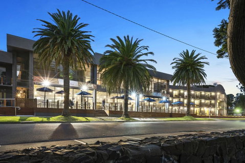 North Pier Hotel - South Australia Travel 0
