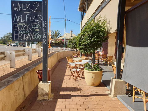 Northampton Motor Hotel - South Australia Travel 1