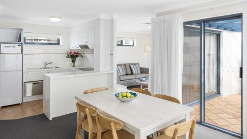 Oaks Gold Coast Calypso Plaza Suites - South Australia Travel 3