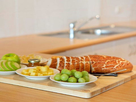 Ocean Blue Apartment Two - Oceanfront Apartment - South Australia Travel 3