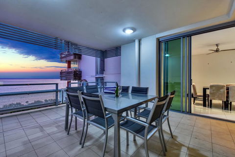 Oceana Darwin Central Oceanfront 3 Bedroom 2 Lounge Room Pool Gym Tennis Court Sleeps 9 - South Australia Travel 2