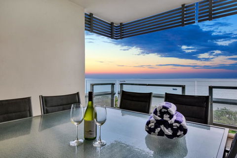 Oceana Darwin Central Oceanfront 3 Bedroom 2 Lounge Room Pool Gym Tennis Court Sleeps 9 - South Australia Travel 0