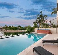 Opulence on Broadbeach - South Australia Travel