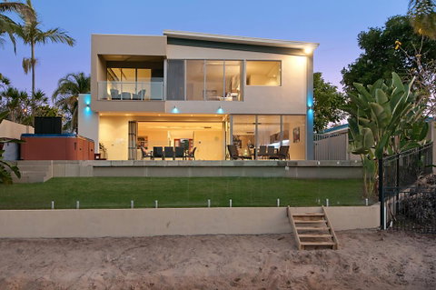 Opulence On Broadbeach - South Australia Travel 3