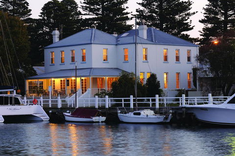 Oscars Waterfront Boutique Hotel - South Australia Travel 3