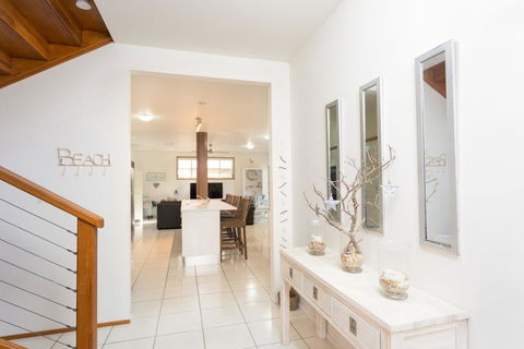 OUTRIGGER - South Australia Travel 2