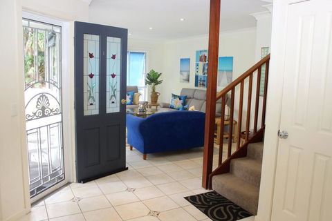 PACIFIC PALMS - South Australia Travel 0