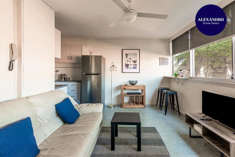 PADDINGTON PAD With PARKING & SMART TV & POOL - South Australia Travel 0