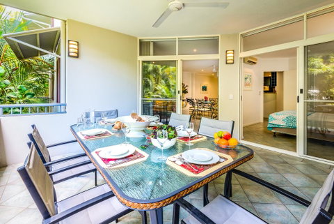 Palm Cove Holiday Apartment - South Australia Travel 0