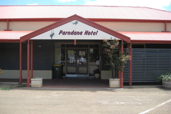 Parndana Hotel Cabins with South Australia Travel