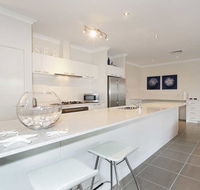 Penguin 4 Bedroom House by Shoalwater Executive Homes - South Australia Travel