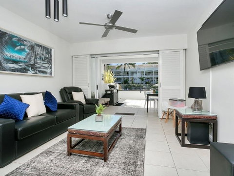 Peppers 3111- 3112 Two Bedroom Apartment Spa Suite - South Australia Travel 0