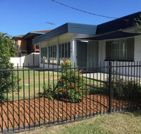 Pet Friendly home walking distance to Surf Beach - North St Woorim