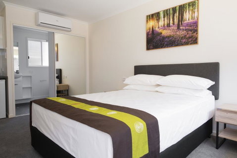 Petrie Mill Motel - South Australia Travel 0