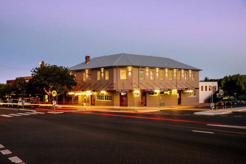Pier Hotel - South Australia Travel 0