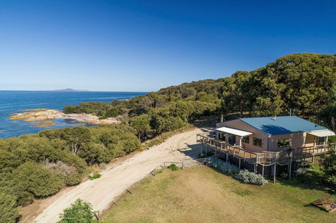 Pine Scrub Beach House - South Australia Travel 0