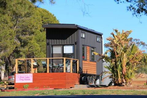 Pink Lake Tiny House - South Australia Travel 1