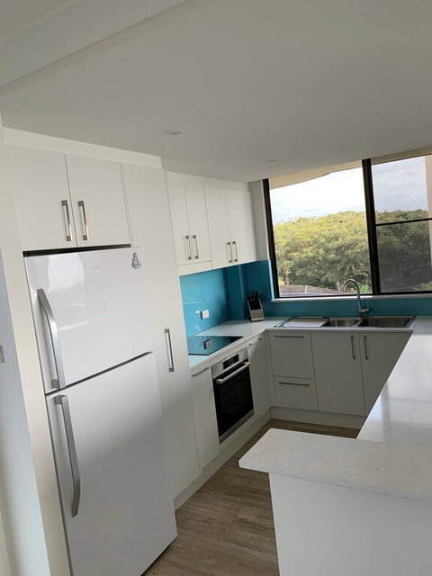 Pinnacle, Unit 701, 45-49 Head Street - South Australia Travel 1