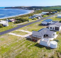Plovers Rest at Cape Douglas - South Australia Travel