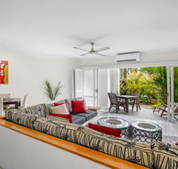 Poolside Apt in Alamanda Beachfront Resort 52 - South Australia Travel