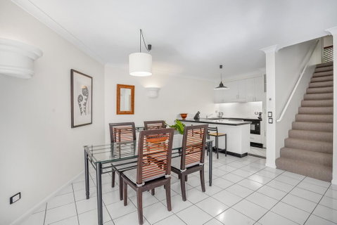 Poolside Apt In Alamanda Beachfront Resort (77) - South Australia Travel 3